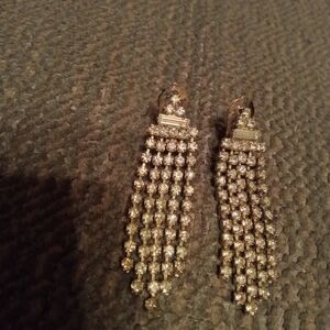 Dangling rhinestone clip on earrings